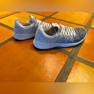 APL Wave White and black melange athletic shoes